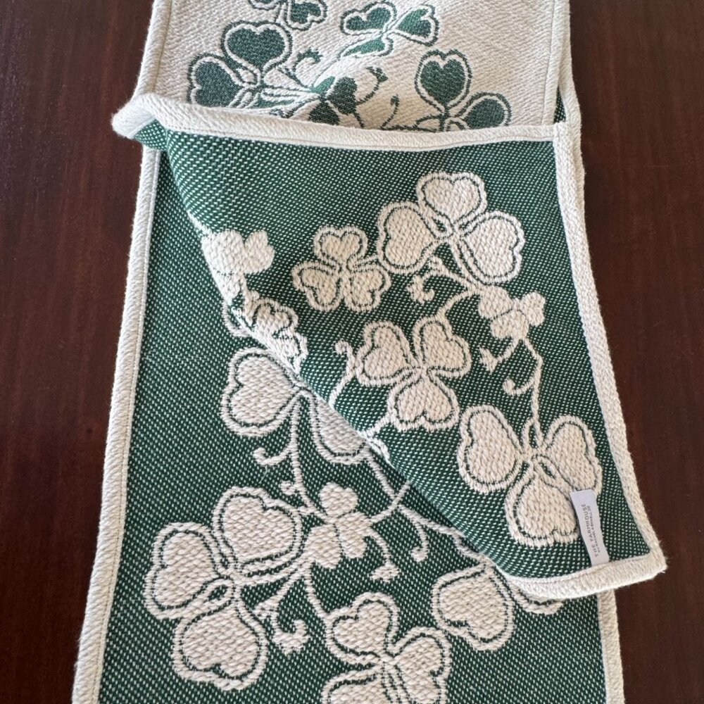 The Farmhouse St Patricks Day Table Runner Reversible Shamrocks Home Decor - Picture 4 of 12